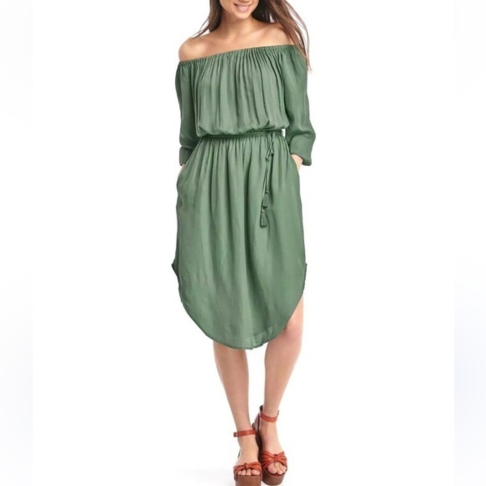 GAP Green Long Sleeve Off-The-Shoulder Dress